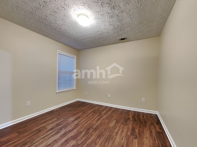 Building Photo - 5296 Under Way