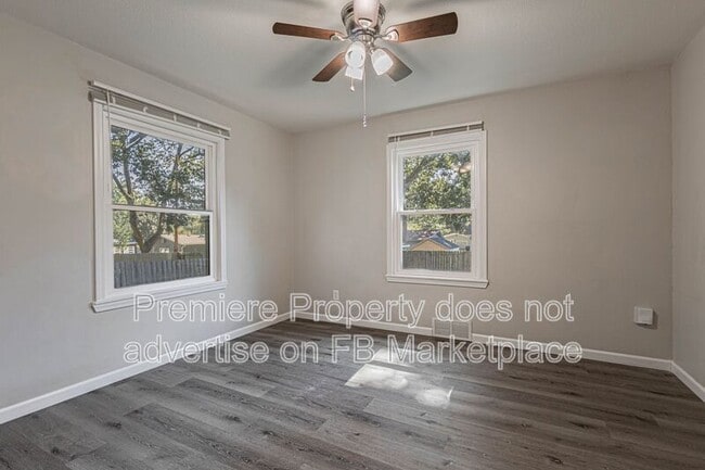 Building Photo - 5709 W 75th St