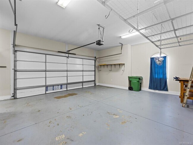 Building Photo - 3900 Turning Leaf Loop