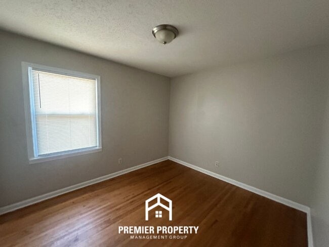 Building Photo - 5218 Fernleaf Ave