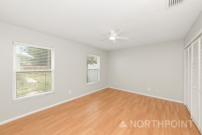 Building Photo - 3 BR/2BA | Newly Renovated Single Family Home |  Fenced backyard| In Bradenton!