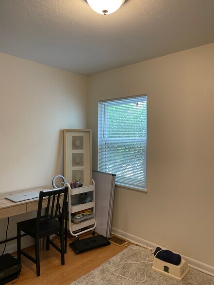 Building Photo - 4706 E Dartmouth Ave