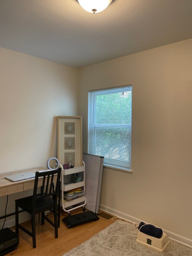 Building Photo - 4706 E Dartmouth Ave