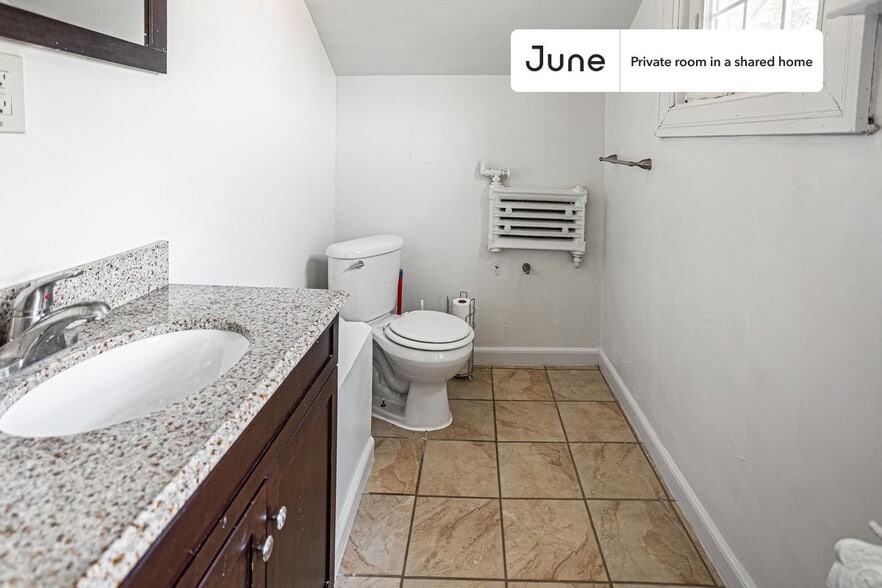 Building Photo - Room in Shared 6 bed/3 bath home in Brookland