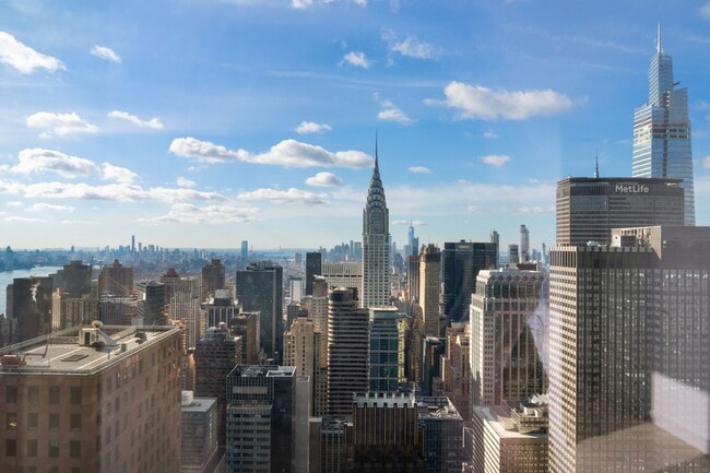 Building Photo - 138 E 50th St