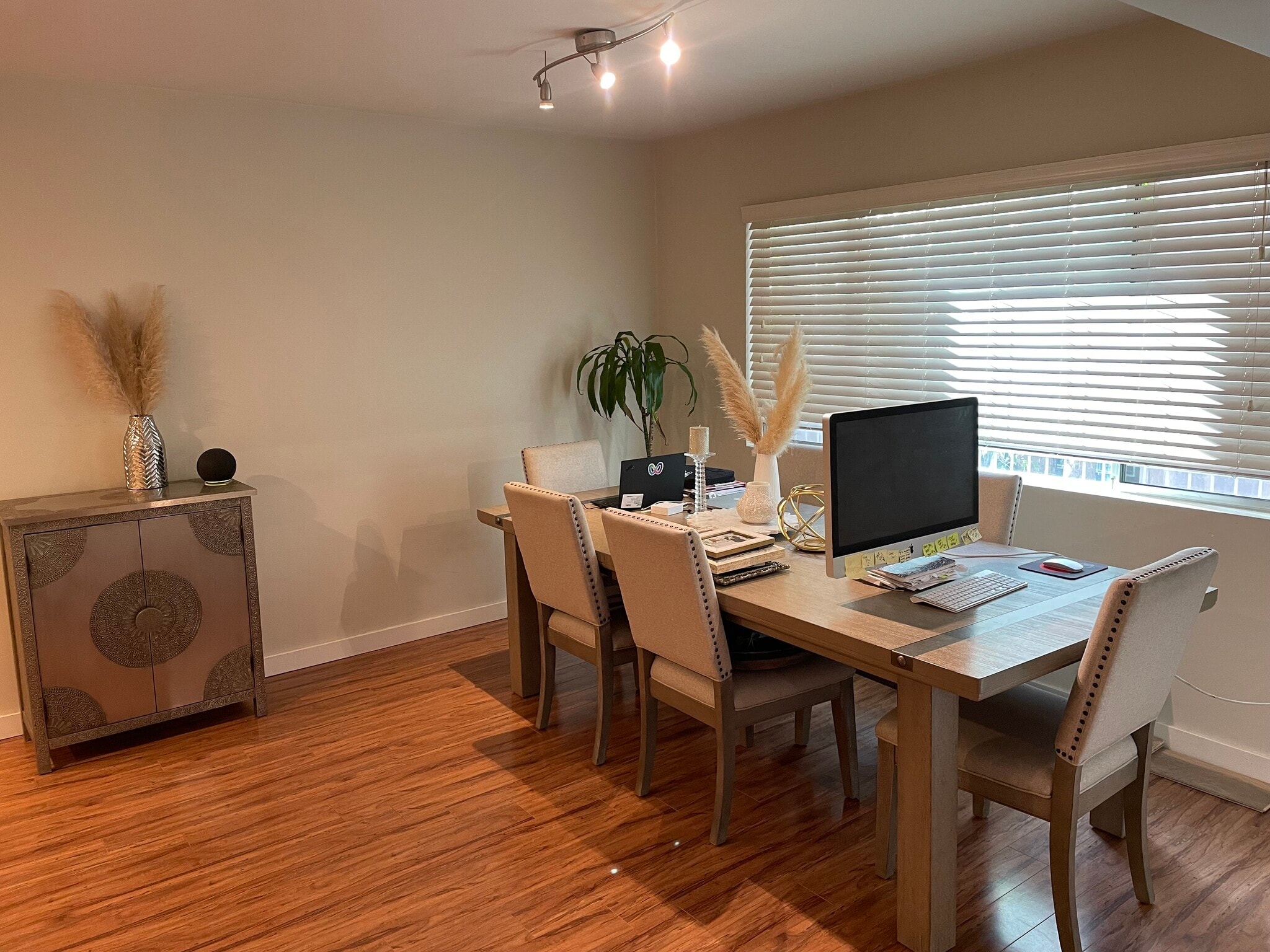 Building Photo - 1620 Malcolm Ave