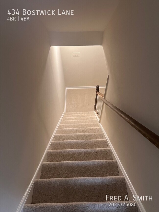 Building Photo - 434 Bostwick Ln