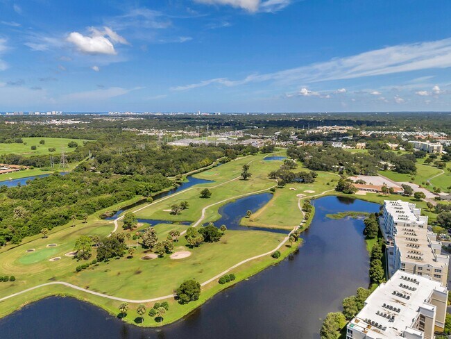 Building Photo - Country Club 6103