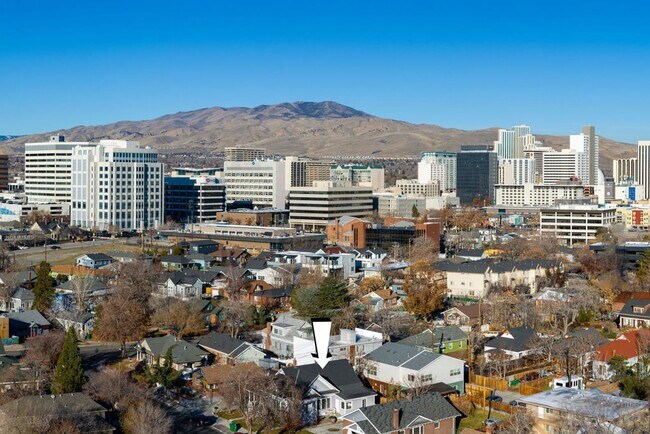 Building Photo - 331 Roberts St