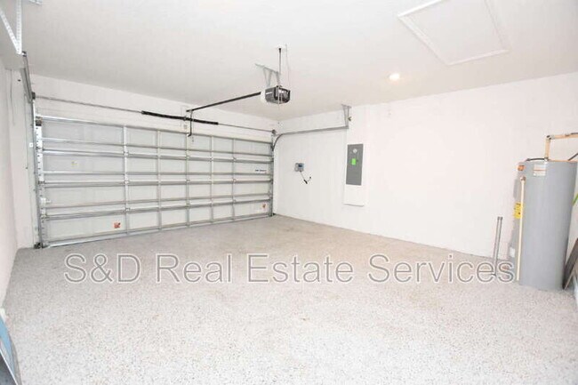Building Photo - 427 Cool Summer Ln