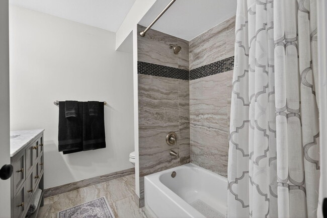 Building Photo - 368 Brackenwood Cir