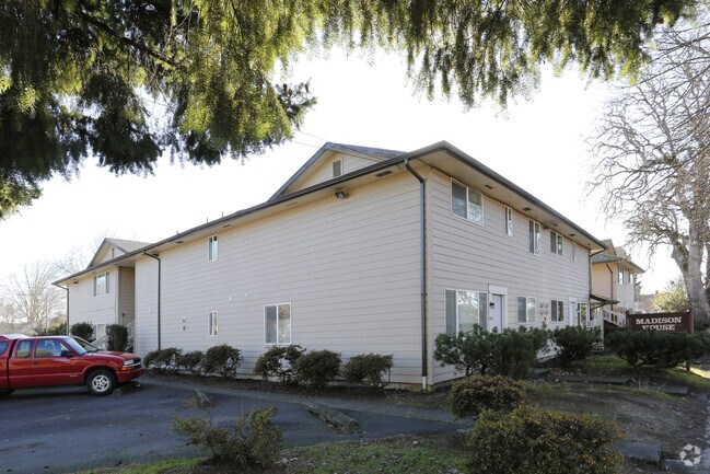 Building Photo - Madison House