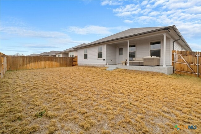 Building Photo - 2326 Aylesbury Dr