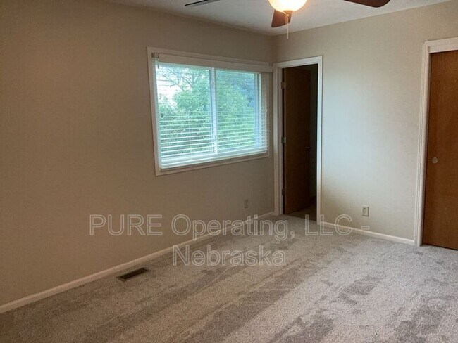 Building Photo - 6408 N 79th Ave