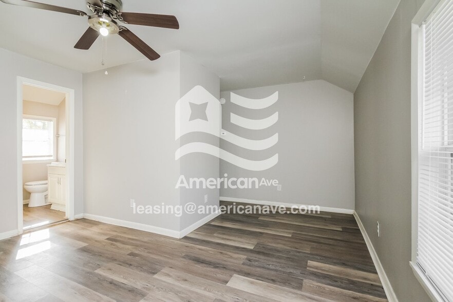 Building Photo - 916 1/2 North Willow Road, 74063; #1977520 - 1977520