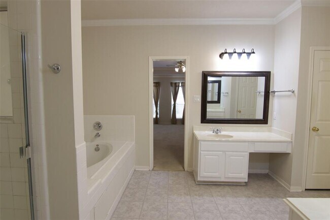 Building Photo - 3107 Waters View Dr
