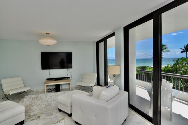 Building Photo - 2660 S Ocean Blvd