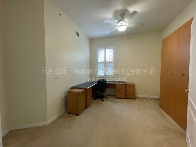 Building Photo - 12090 Summergate Cir