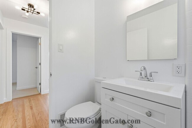 Building Photo - Newly Remodeled 3 Bedroom Home With Gorgeous Views For Rent!