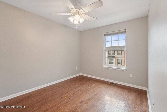 Building Photo - 102 Warbler Way