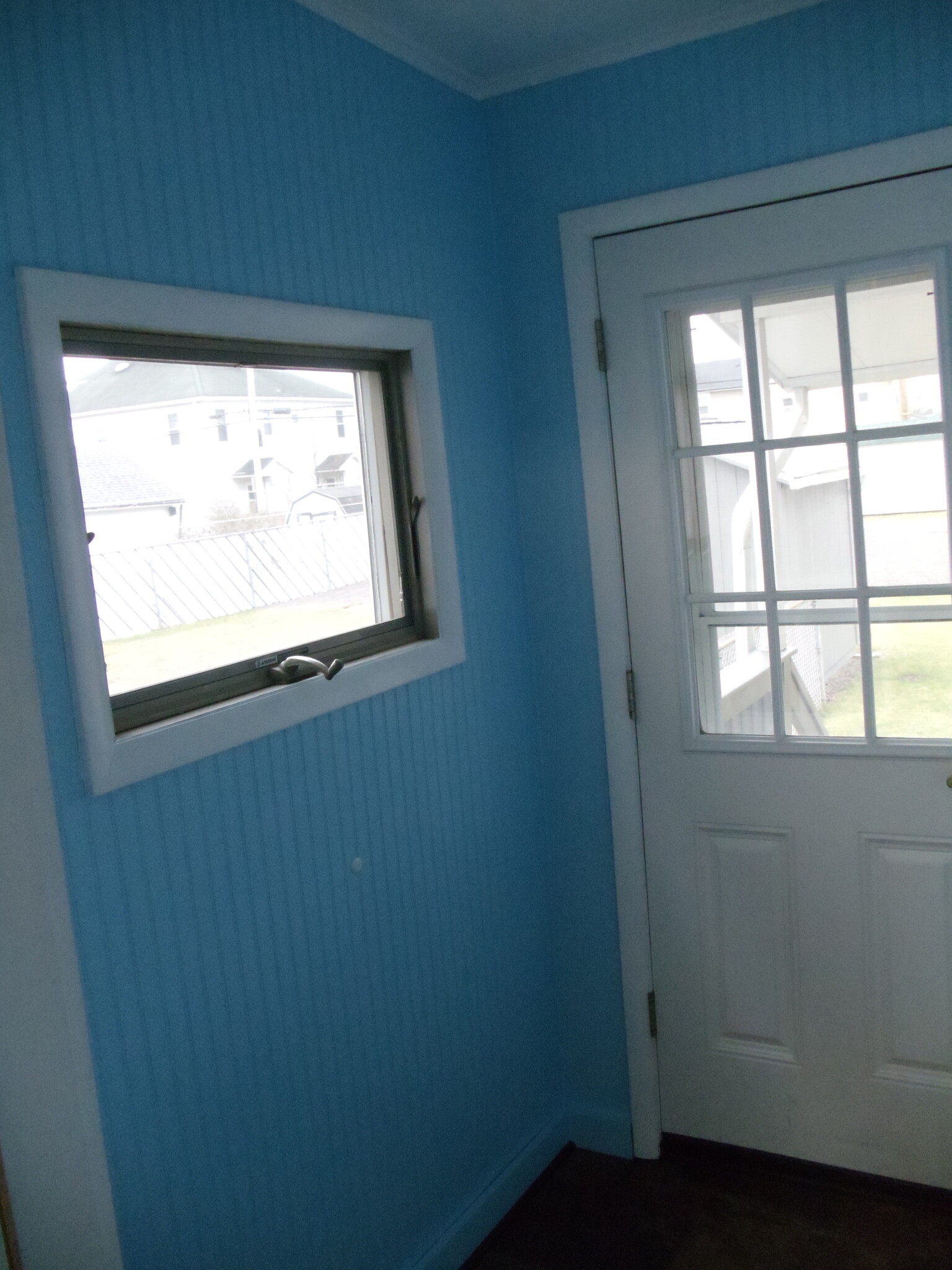 mudroom - 376 Miller St