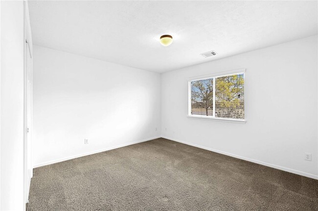 Building Photo - 3807 Orchard Links Dr