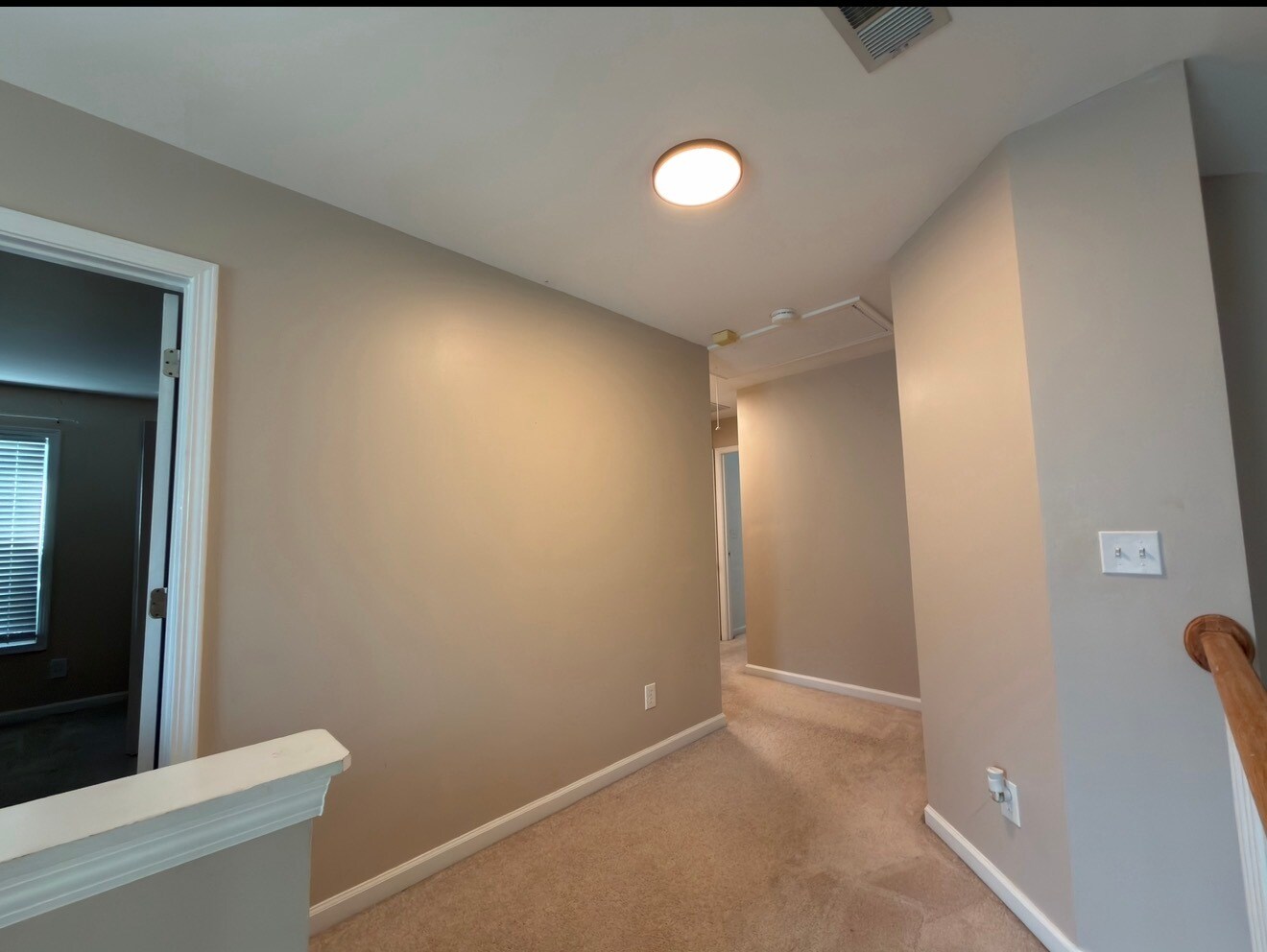 Building Photo - 1570 Valley Club Dr