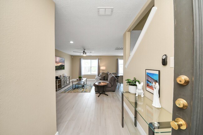 Primary Photo - 19903 Bettencourt Ln