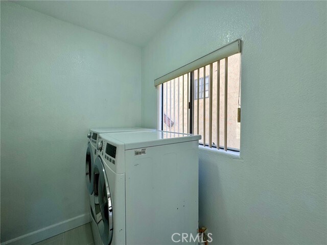 Building Photo - 21215 Escondido St