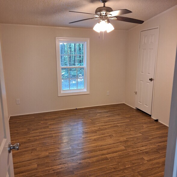 Building Photo - 425 Riggans Way