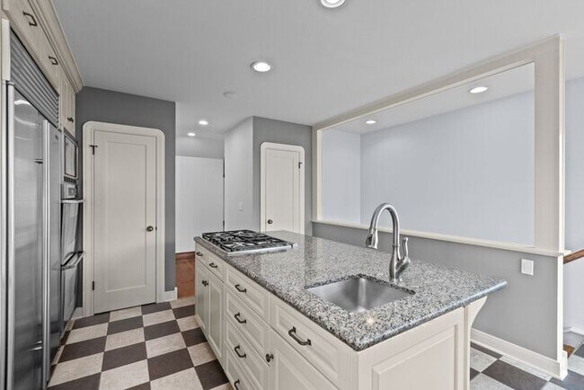Building Photo - Stunning Air Conditioned 1931 Tudor in Coveted Admiral w/ Views