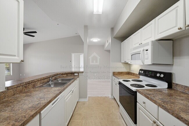 Building Photo - 5572 Metrowest Blvd