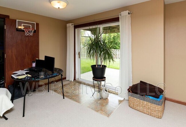 Building Photo - 4519 Meadow Valley Dr