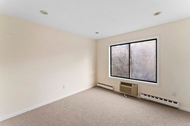 Building Photo - 1 Fairfield Ave