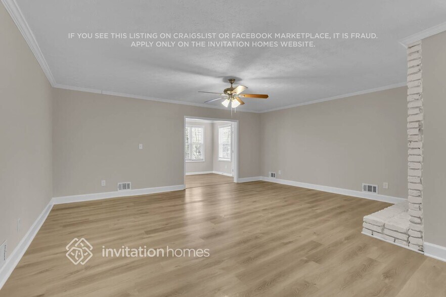 Building Photo - 6062 Silver Spur Dr