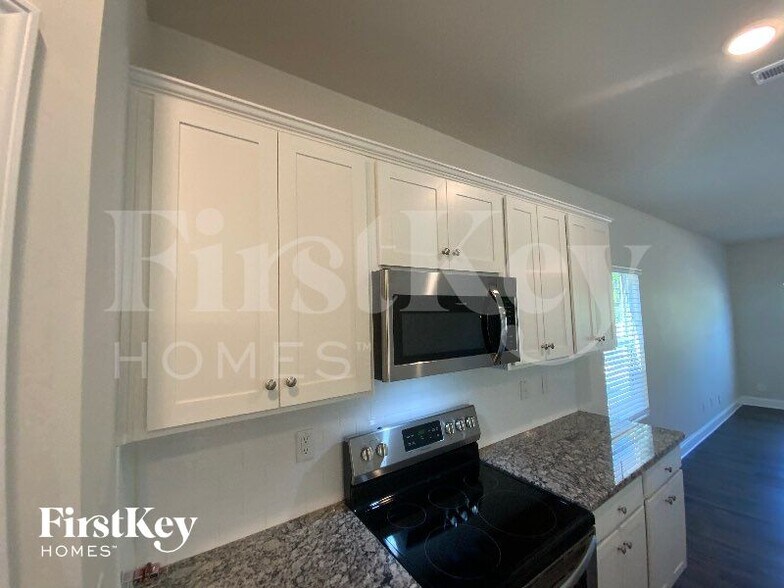 Building Photo - 5225 Cobblestone Glen Dr
