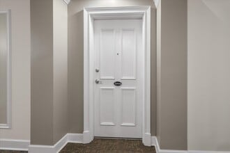 Building Photo - 121 N Monroe St