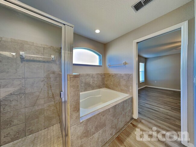 Building Photo - 8070 Diamond Creek Ln