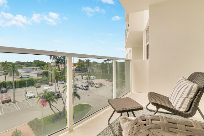 Building Photo - 2800 N Flagler Dr