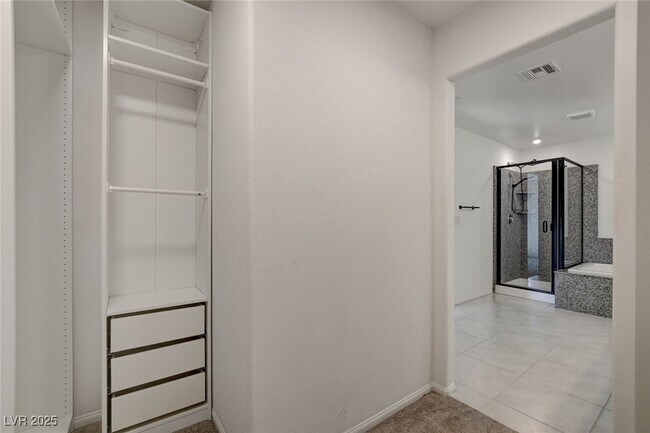 Building Photo - 1360 Cerulean Ave