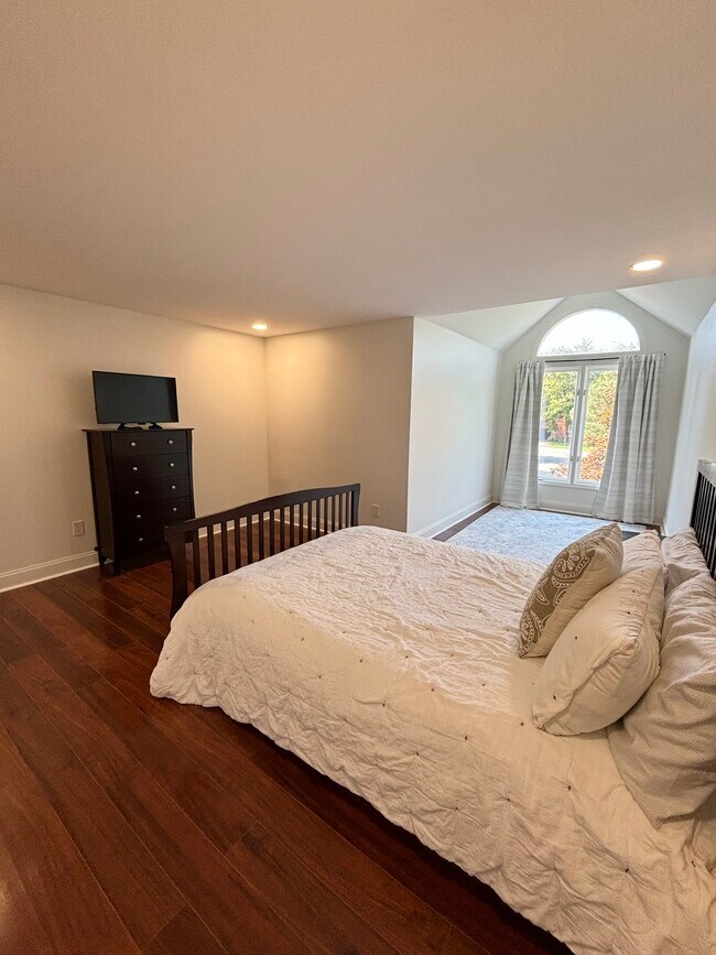 Building Photo - 6035 Whitegate Crossing