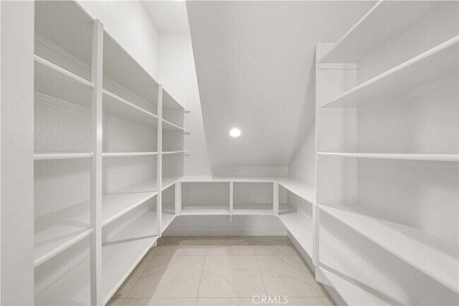 Building Photo - 1151 Summit Oak Dr