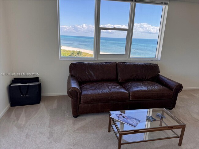 Building Photo - 200 Ocean Ln Dr