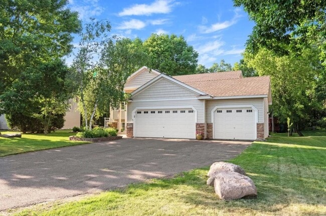 Building Photo - 2921 235th Ave NW