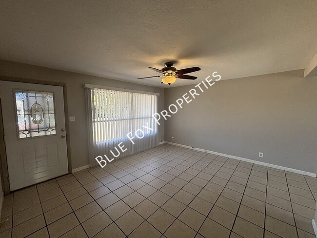 Building Photo - 5674 E Eastland St