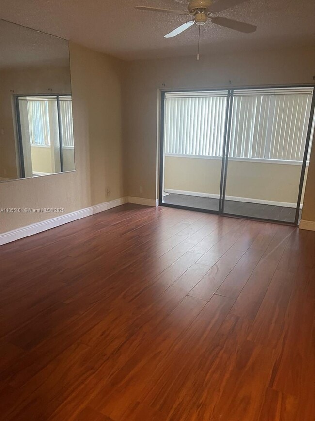 Building Photo - 6548 Racquet Club Dr