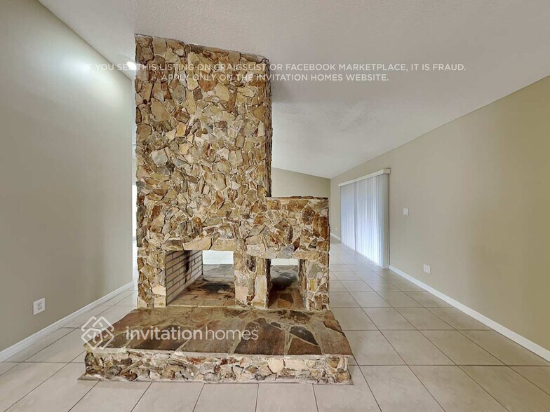 Building Photo - 7010 NW 49th Pl