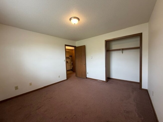 Building Photo - 411 Germania St