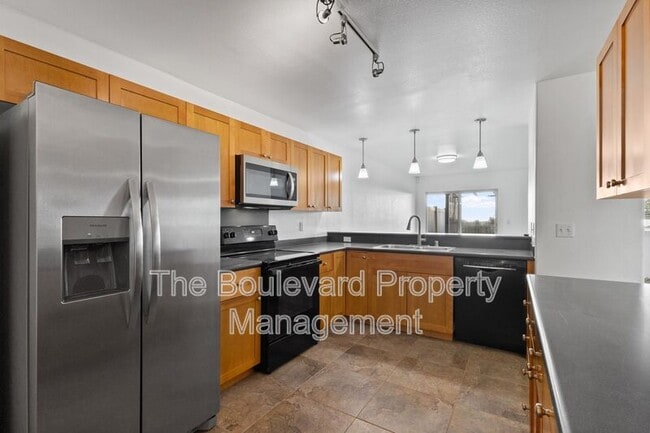 Building Photo - 92-7139 Elele St