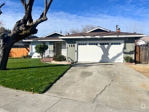 Building Photo - Beautiful newly remodeled home in Tracy